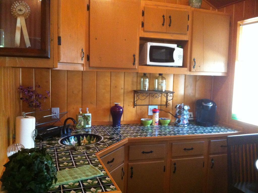 Bandy Canyon Ranch Hotel Escondido Quarto foto